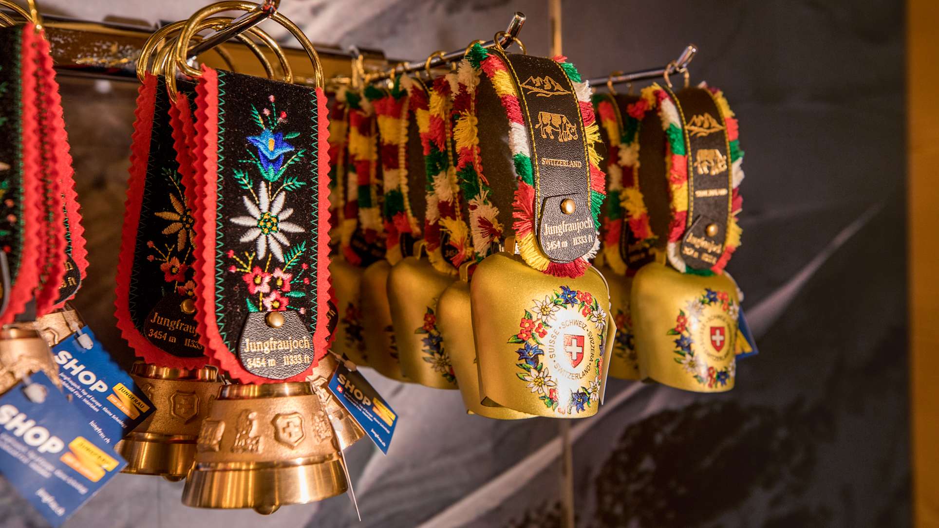 Experiences, flagship store, indoors, Interlaken, Jungfrau Railways, Lindt, partnerships, shop, store, Swatch, relationships, Victorinox, jungfrau.ch